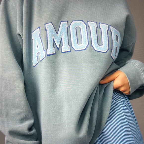 NWT Anthropologie Amour Sweatshirt - Picture 2 of 5